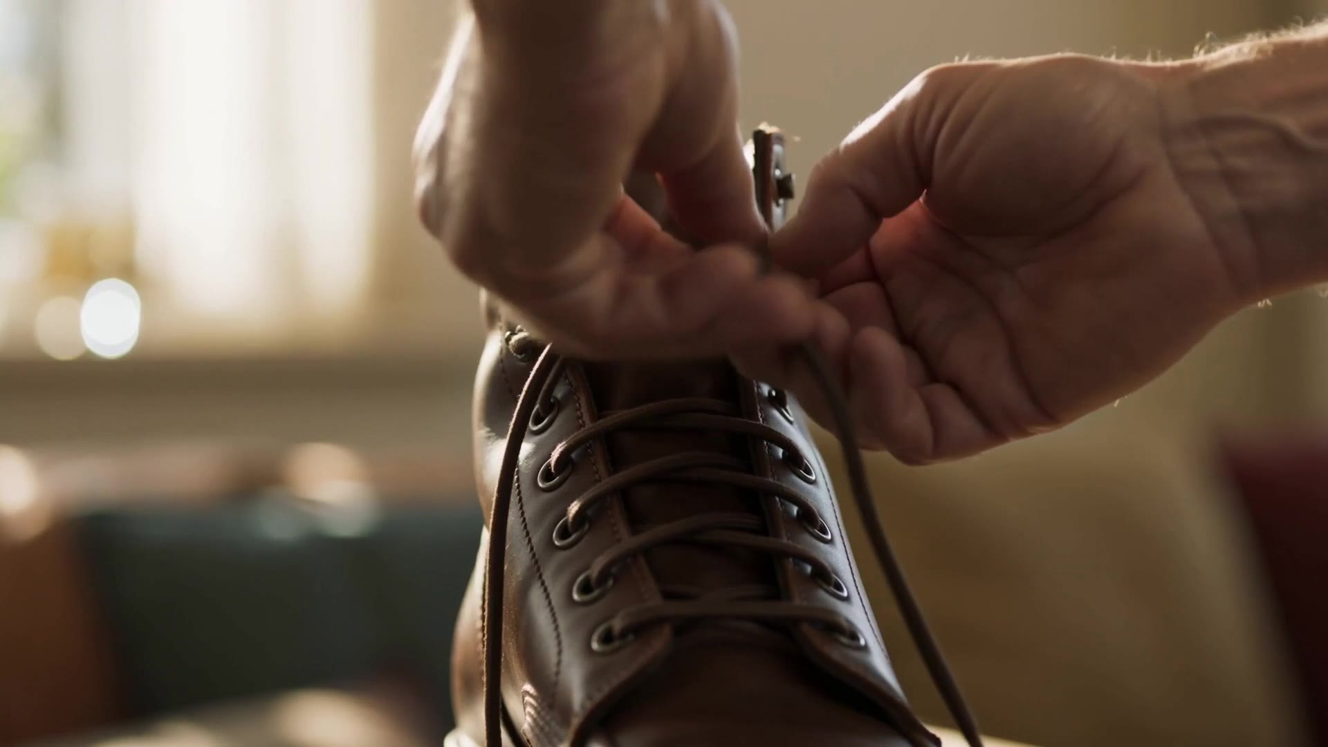 Seedance 2.0: Tying shoelaces
