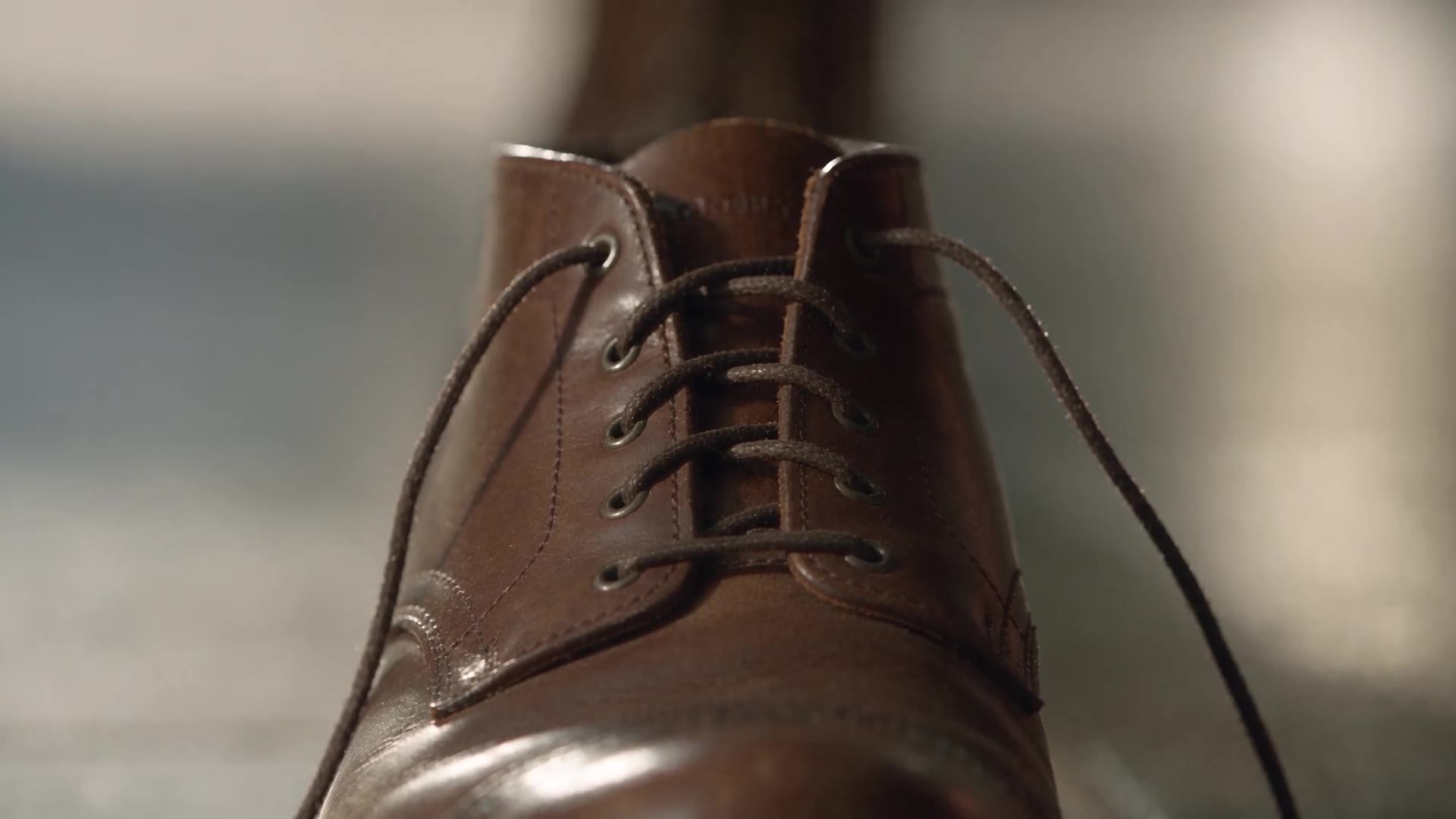 Seedance 2.5: Tying shoelaces