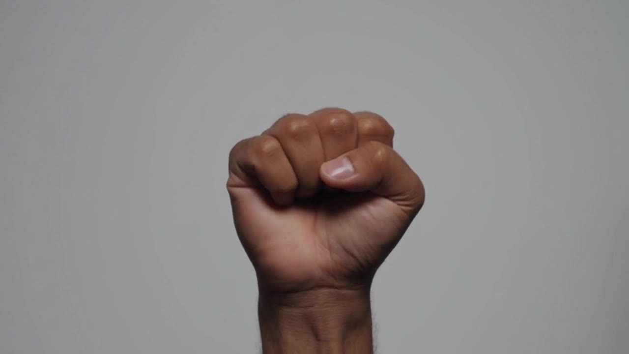 OpenAI Sora 2: Counting fingers
