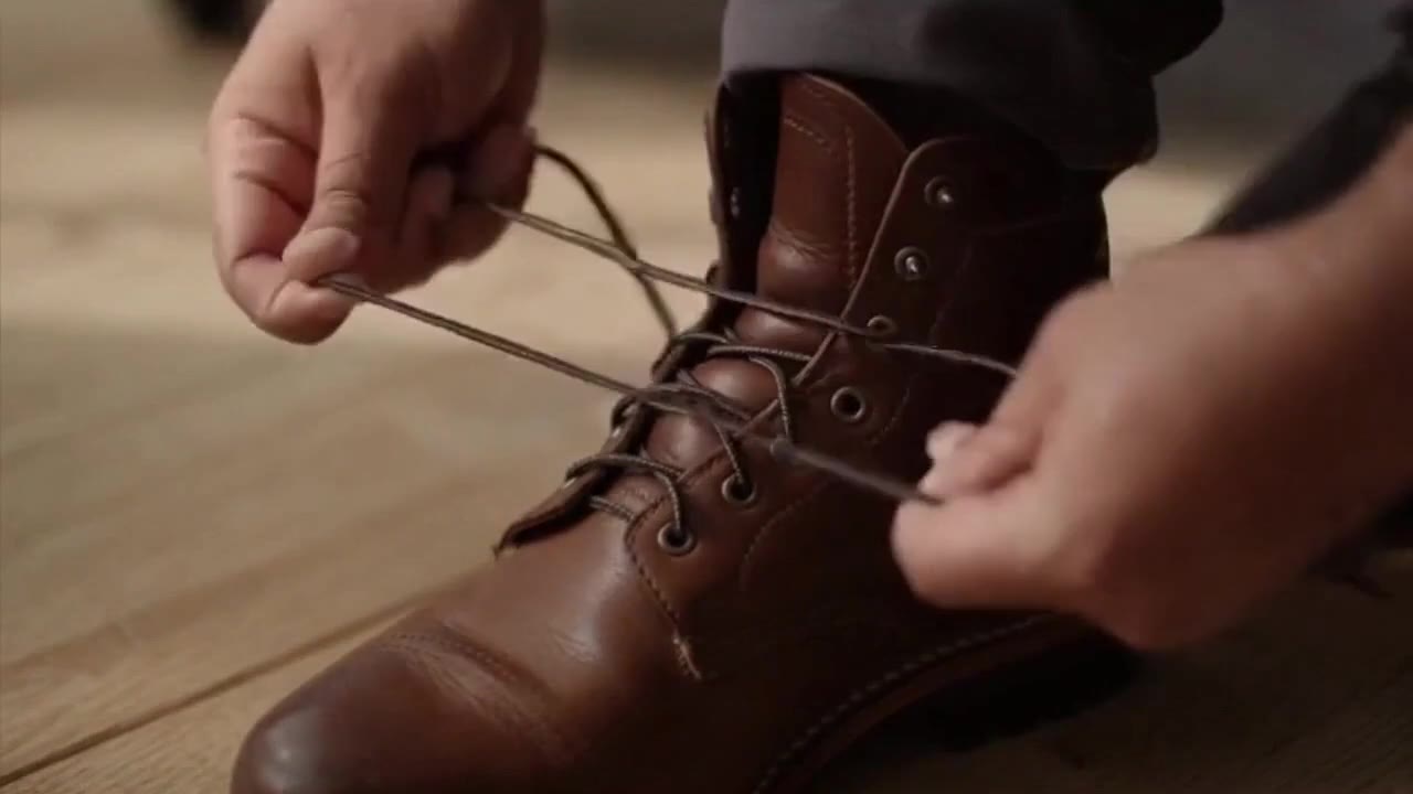 OpenAI Sora 2: Tying shoelaces