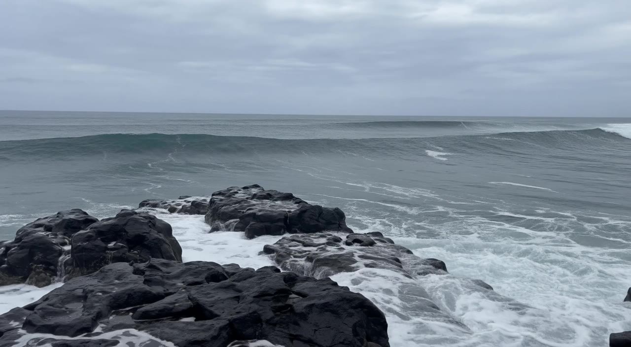 FLUX 3: Wave on rocks
