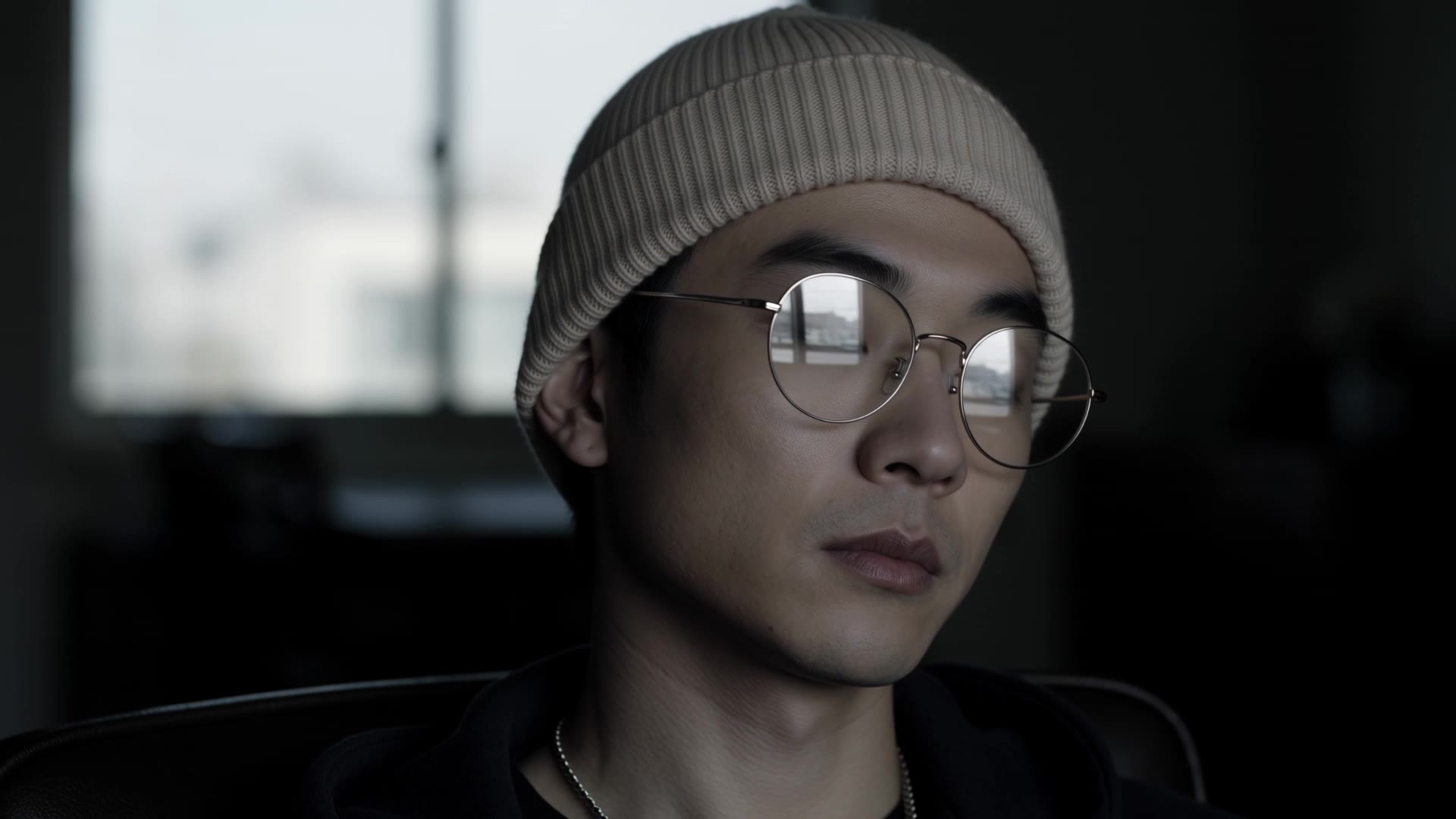 Kling 4.0: Glasses reflection
