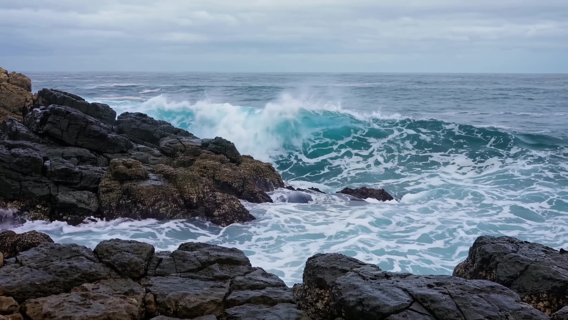 Wan 3.0: Wave on rocks